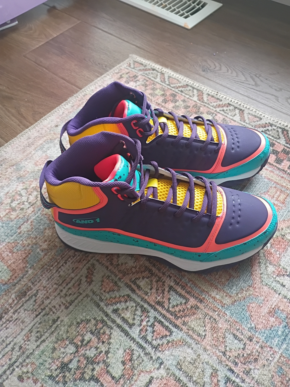 Brand New Size 10 Mens 🇺🇲 - Picture 2 of 3